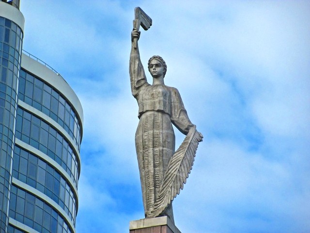 «Монумент «Вічна слава» на честь загиблих в роки Другої світової війни»