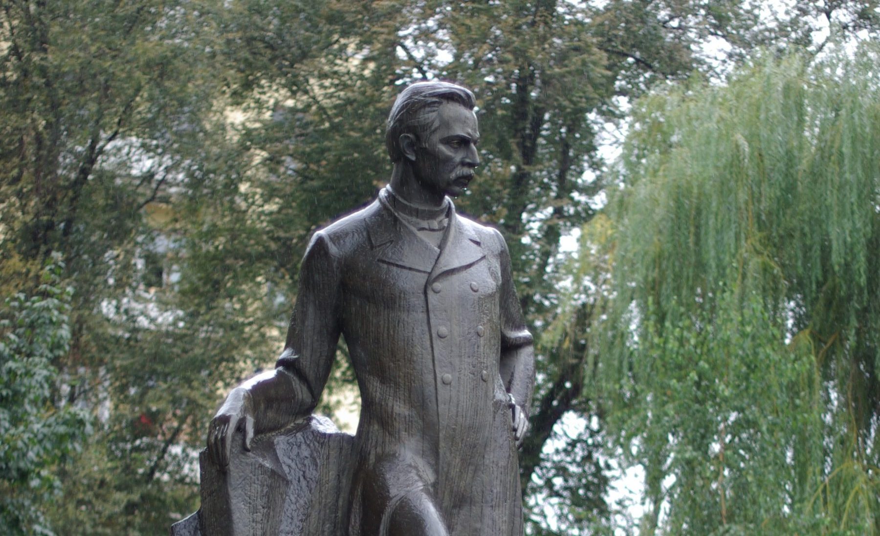 Пам’ятник О.М. Полю – відомому громадському діячеві, підприємцю, меценату, Почесному громадянину міста